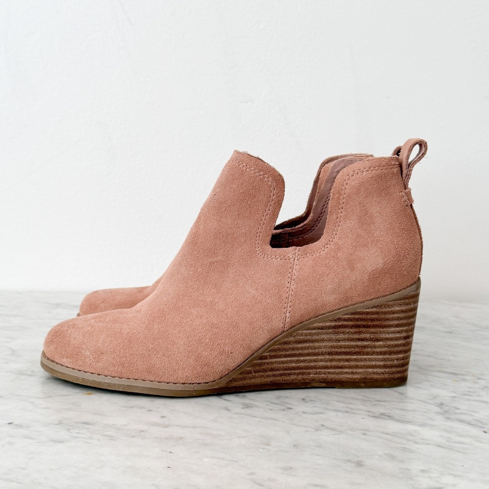 Boho TOMS Kallie Suede Wedge Ankle Booties 8.5 Dusty Rose Pink Side Cutout